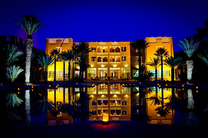 AC_A4418 piscine by night